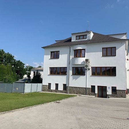 Apartmany U Nemocnice 체스케부데요비체 외부 사진
